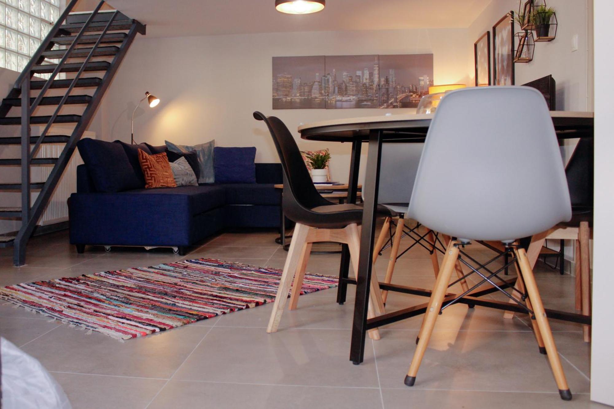 Theurbanloft Apartment